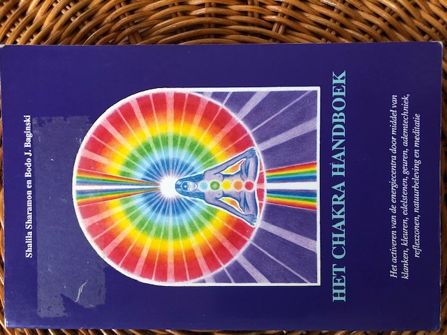 9789063781880-Het-chakra-handboek