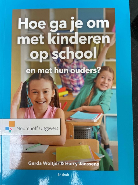 9789001994426-Hoe-ga-je-om-met-kinderen-op-school-en-met-hun-ouders