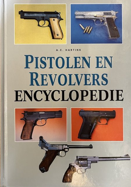 9789036610704-Geillustreerde-pistolen-en-revolvers-encyclopedie