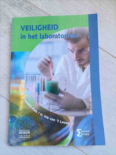 9789491764387-Veiligheid-in-het-laboratorium