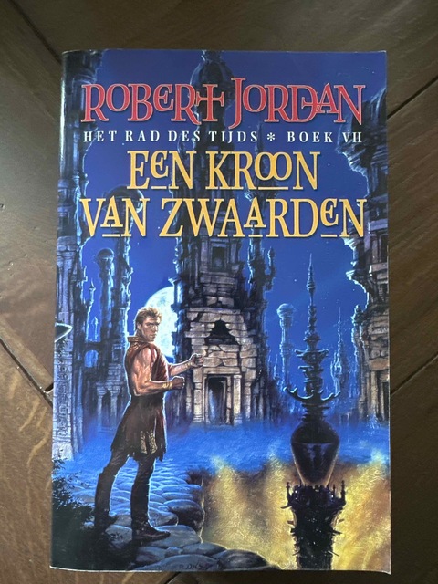 9789024541485-Het-Rad-des-Tijds-VII-Een-kroon-van-zwaarden