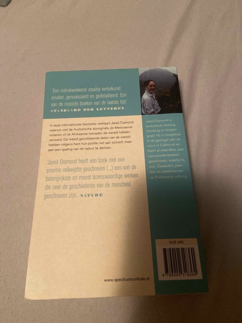 9789000318360-Zwaarden-paarden-en-ziektekiemen