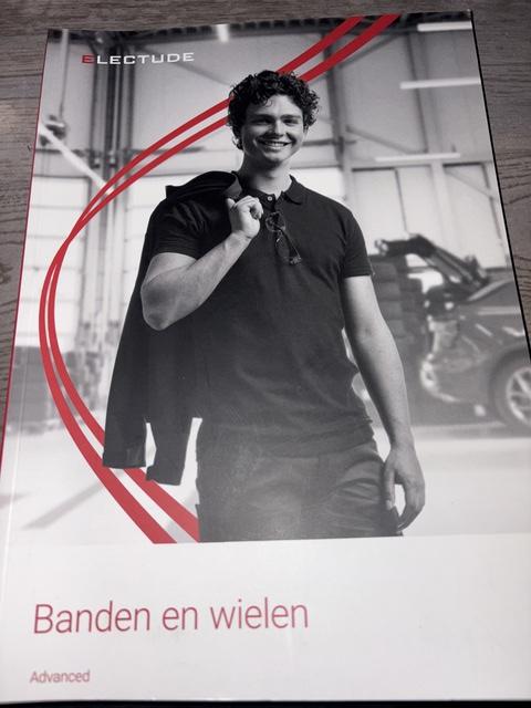 9789493286412-Banden-en-wielen