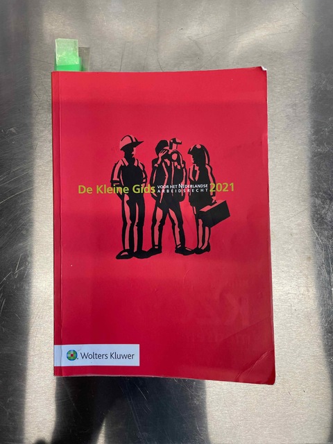 9789013163292-De-Kleine-Gids-voor-het-Nederlandse-Arbeidsrecht-2021